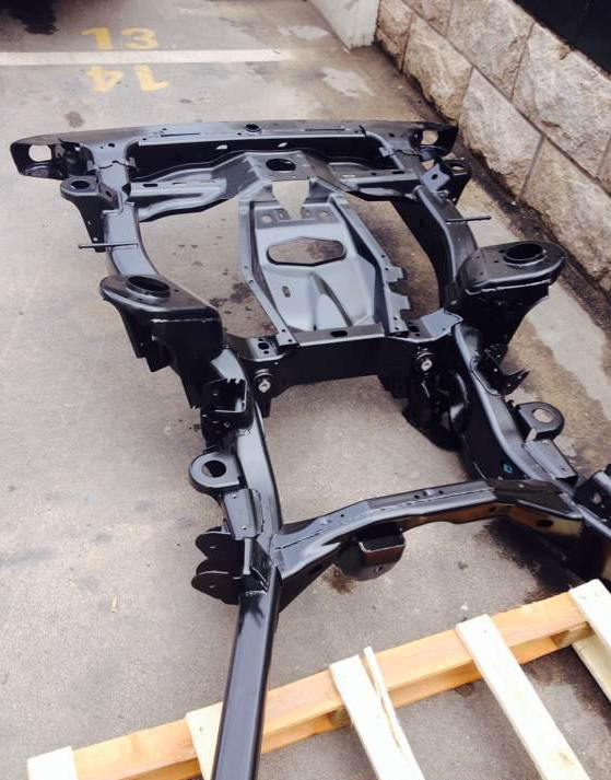 越来越觉得suv非承载式车身才是王道